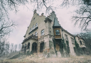 haunted house